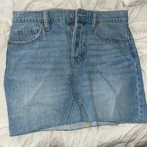 Size 2 Aéropostale high-rise jean skirt